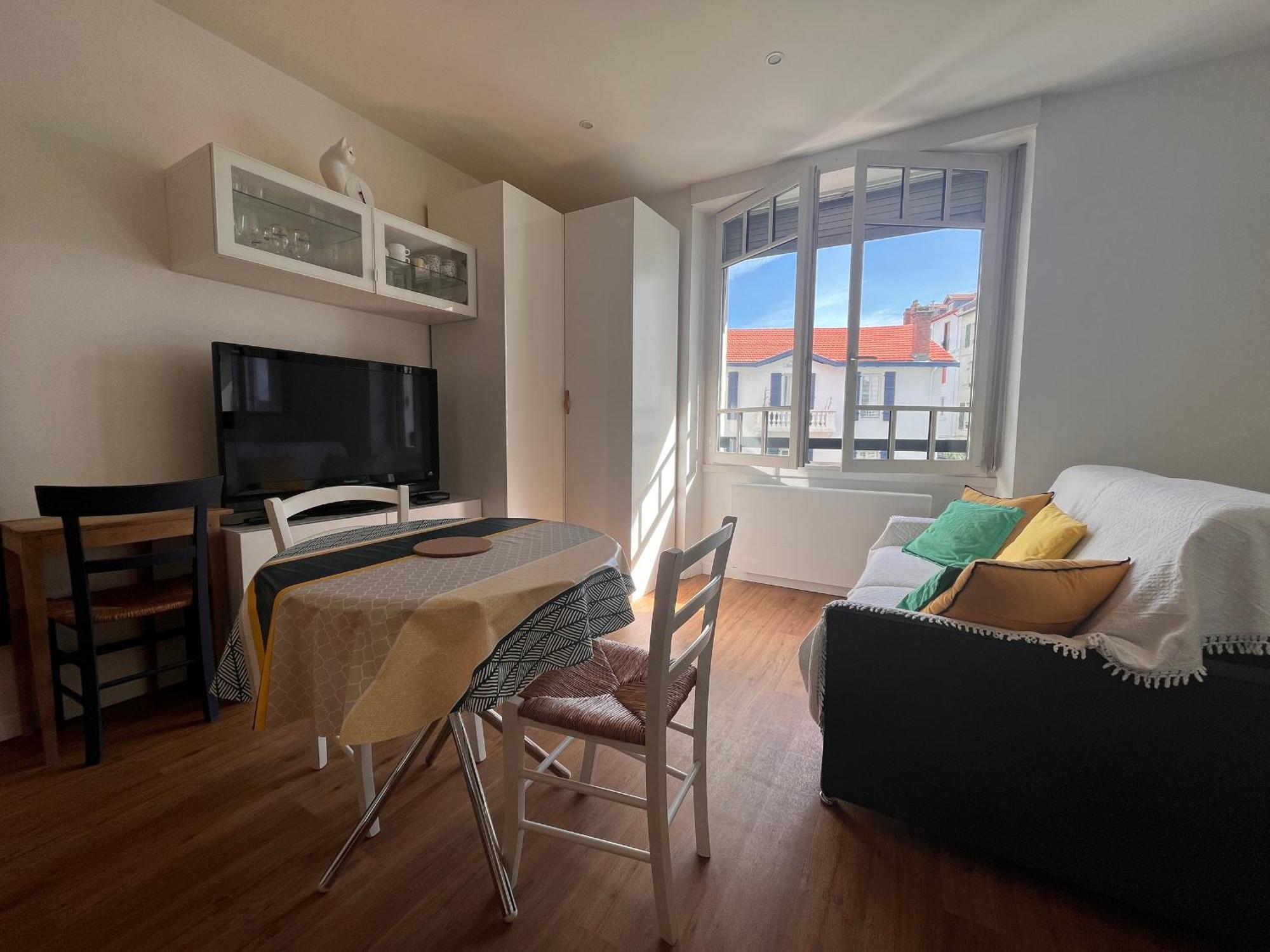 Appartement Lumineux 1 Chambre Au Coeur De Saint-Jean-De-Luz, Proche Plage Et Halles - Fr-1-239-890 מראה חיצוני תמונה
