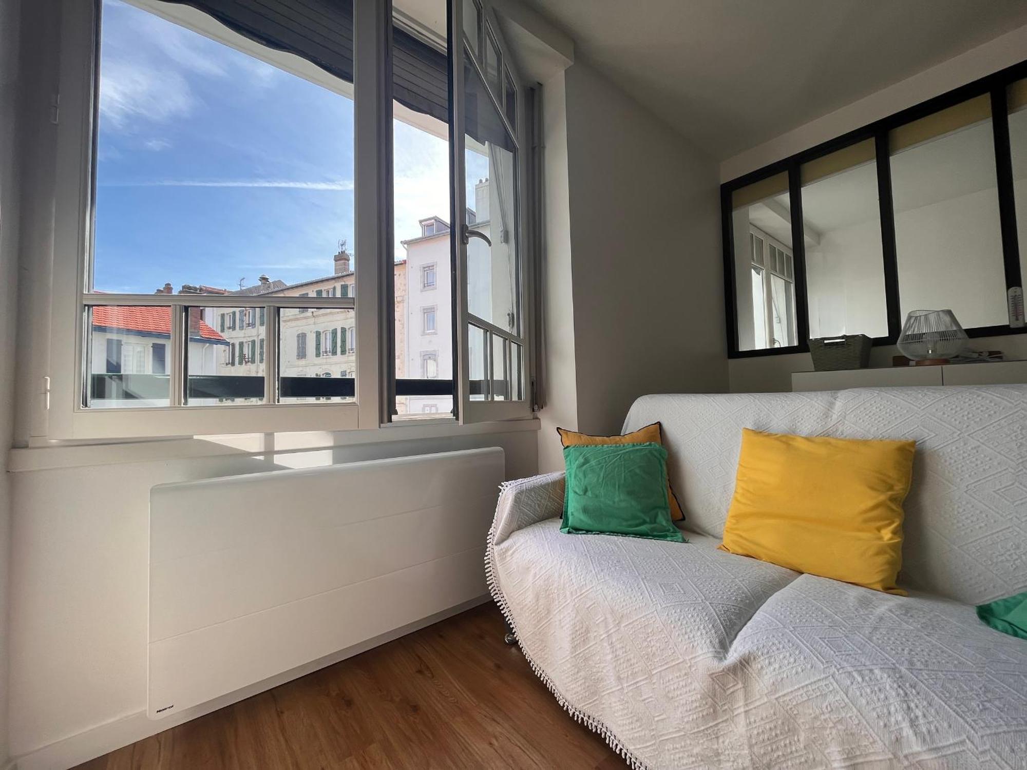 Appartement Lumineux 1 Chambre Au Coeur De Saint-Jean-De-Luz, Proche Plage Et Halles - Fr-1-239-890 מראה חיצוני תמונה