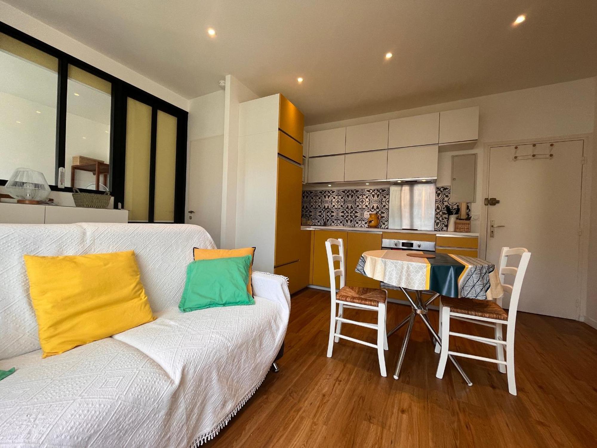 Appartement Lumineux 1 Chambre Au Coeur De Saint-Jean-De-Luz, Proche Plage Et Halles - Fr-1-239-890 מראה חיצוני תמונה